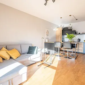 Krucza ~ Self Check-in 24h ~ Parking And Lift Apartament